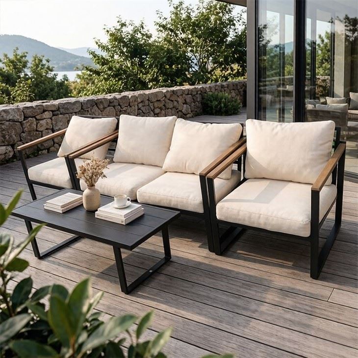 Terrassen-Couchtisch aus Eisen